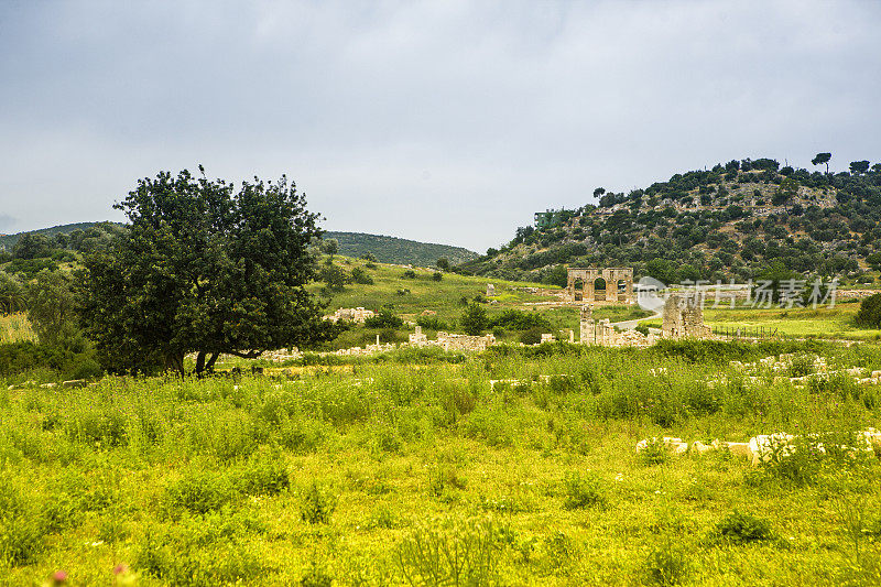 在著名的利西亚路步行步道之间的fethiye到kas mugla turkey